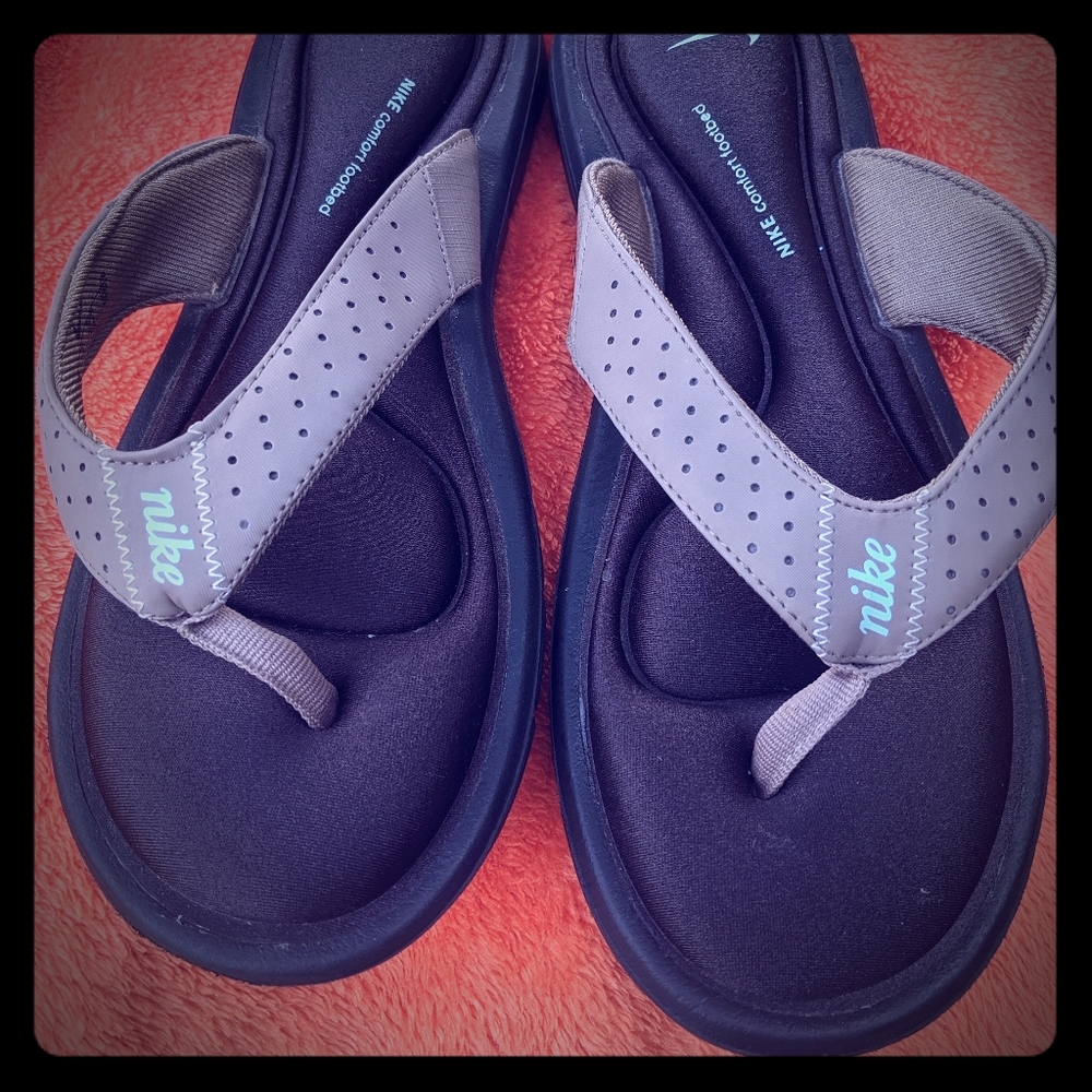 Nike Flip Flops